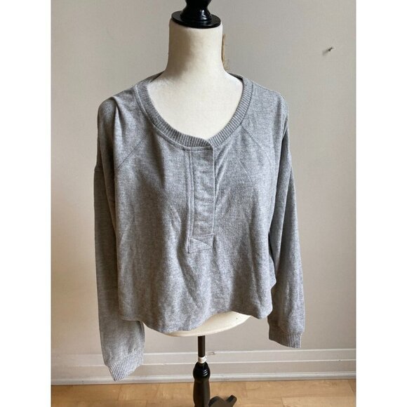 BP BNWOT women cropped stitch gray supersoft buttons sweater - Picture 1 of 6